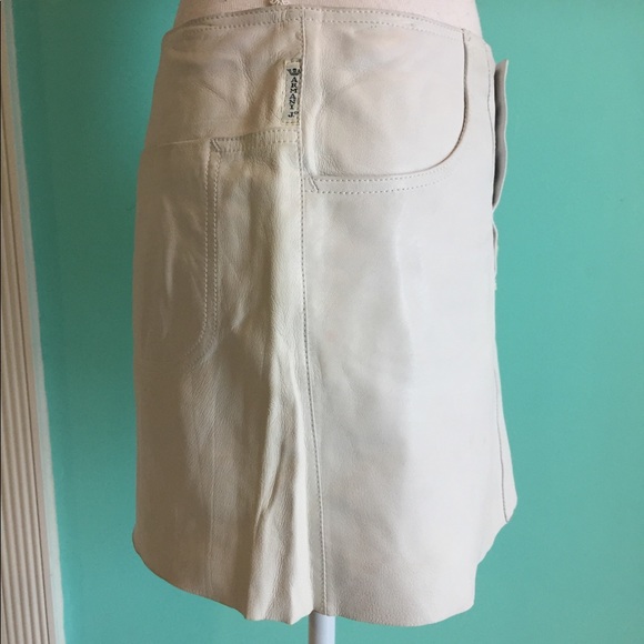 AJ-Armani Jeans eggshell Leather Mini Skirt - Picture 3 of 8